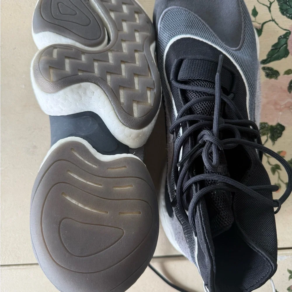 adidas lightweight athletic